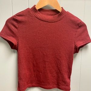⚡️SHEIN⚡️ Maroon Mock Neck Rib-Knit Tee. Size M